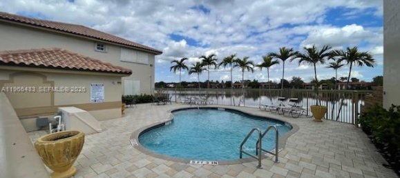 3 dormitorios dúplex en alquiler en Miami, Miami-Dade, Florida, USA № 614385 19