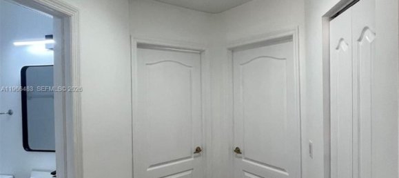 3 dormitorios dúplex en alquiler en Miami, Miami-Dade, Florida, USA № 614385 7