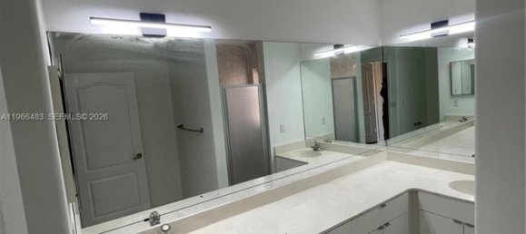 3 dormitorios dúplex en alquiler en Miami, Miami-Dade, Florida, USA № 614385 21
