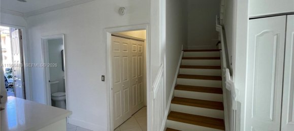 3 dormitorios dúplex en alquiler en Miami, Miami-Dade, Florida, USA № 614385 3