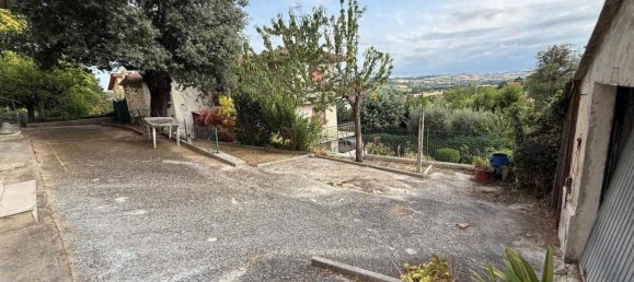 Casa de 8 divisões em Monte Porzio, Italy N.º 274873 3