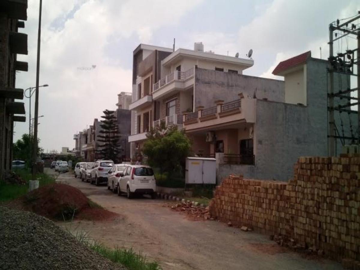  Land in Mohali, India No. 31625