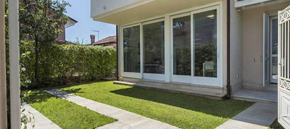 3 غرف نوم فيلا في Forte dei Marmi, Italy رقم 39079 3