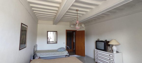 4-salle Appartement à Sant'Angelo in Vado, Italy No. 269401 4