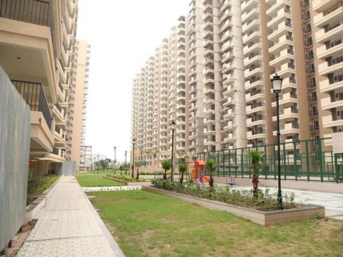 2 bedrooms House in Noida, India No. 67783