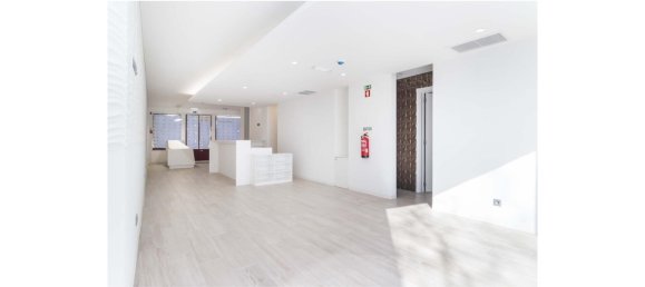 447m² Building in Lisbon, Portugal No. 111916 14