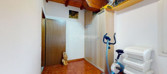 3 rooms Apartment in Vergato, Italy No. 92445 13