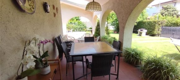 2 bedrooms Villa in Forte dei Marmi, Italy No. 322058 8