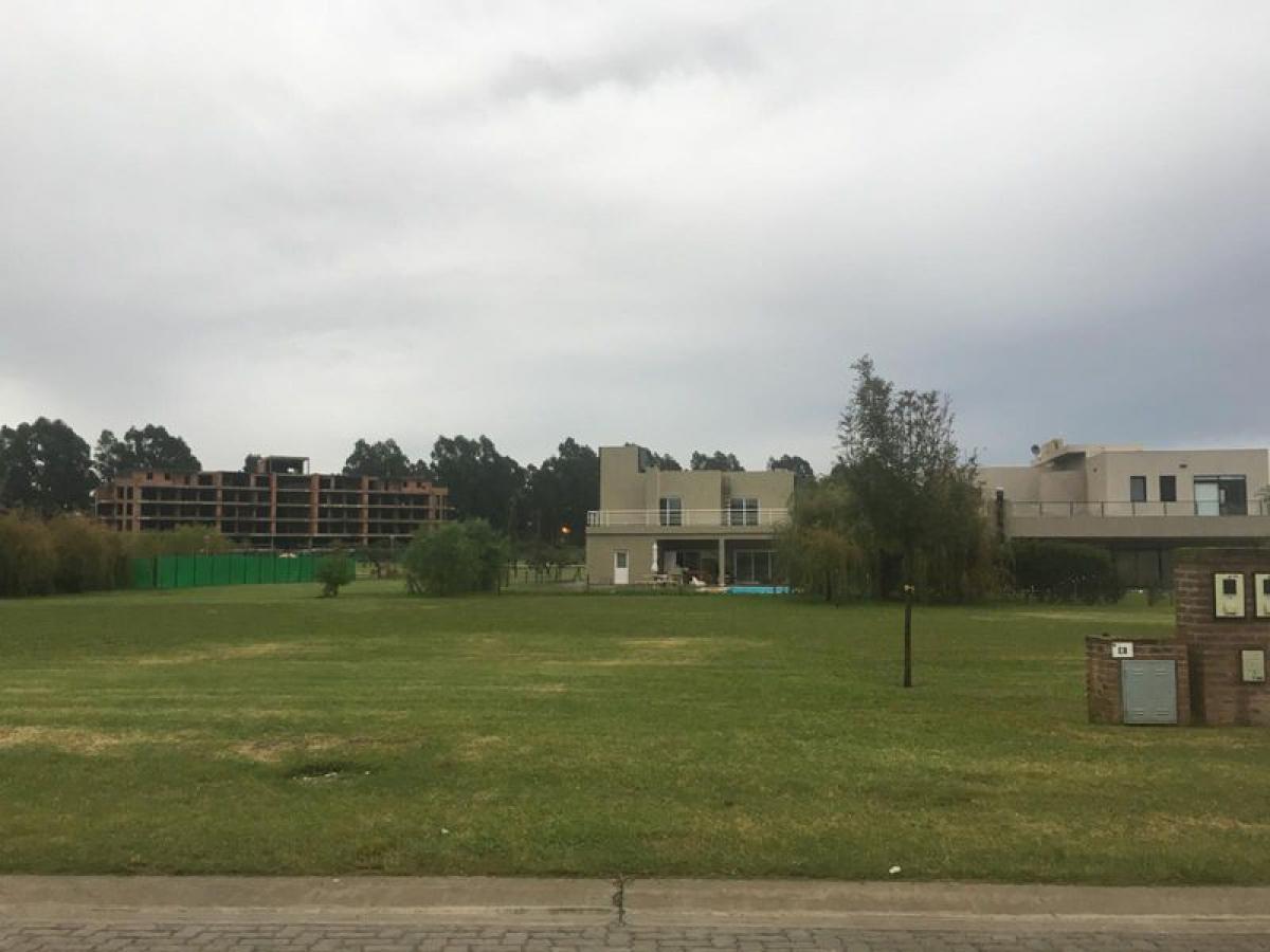  قطعة أرض في Ezeiza, Argentina رقم 113390