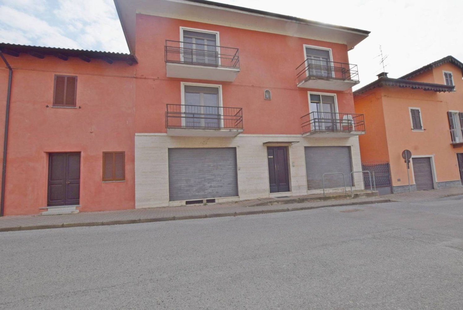 4 غرف نوم منزل في Clavesana, Italy رقم 69756