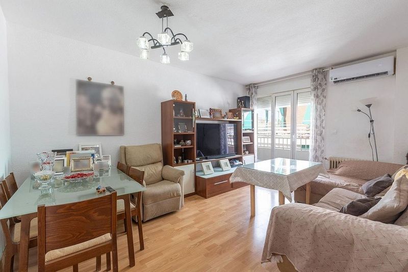 3 bedrooms Apartment in Granada, Spain No. 228121