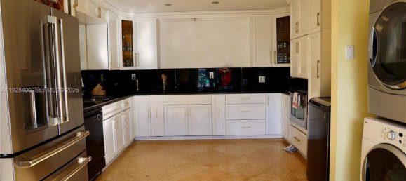 3 chambres duplex à vendre à Miami, Miami-Dade, Florida, USA № 614721 14