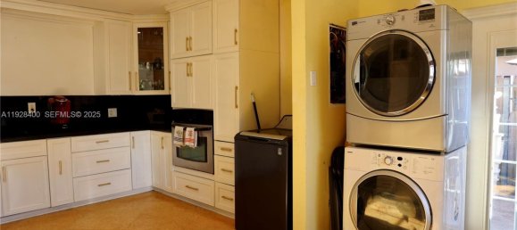 3 chambres duplex à vendre à Miami, Miami-Dade, Florida, USA № 614721 13