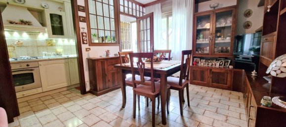 Apartamento de 3 divisões em Udine, Italy N.º 282427 9