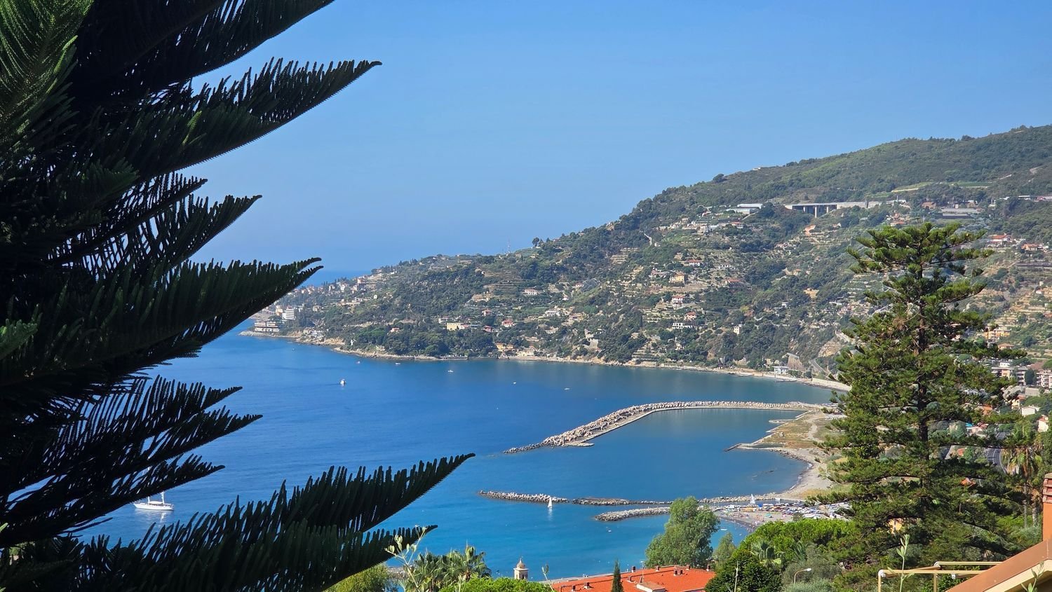 3 غرف نوم منزل ذو طابقين في Ospedaletti, Italy رقم 374602