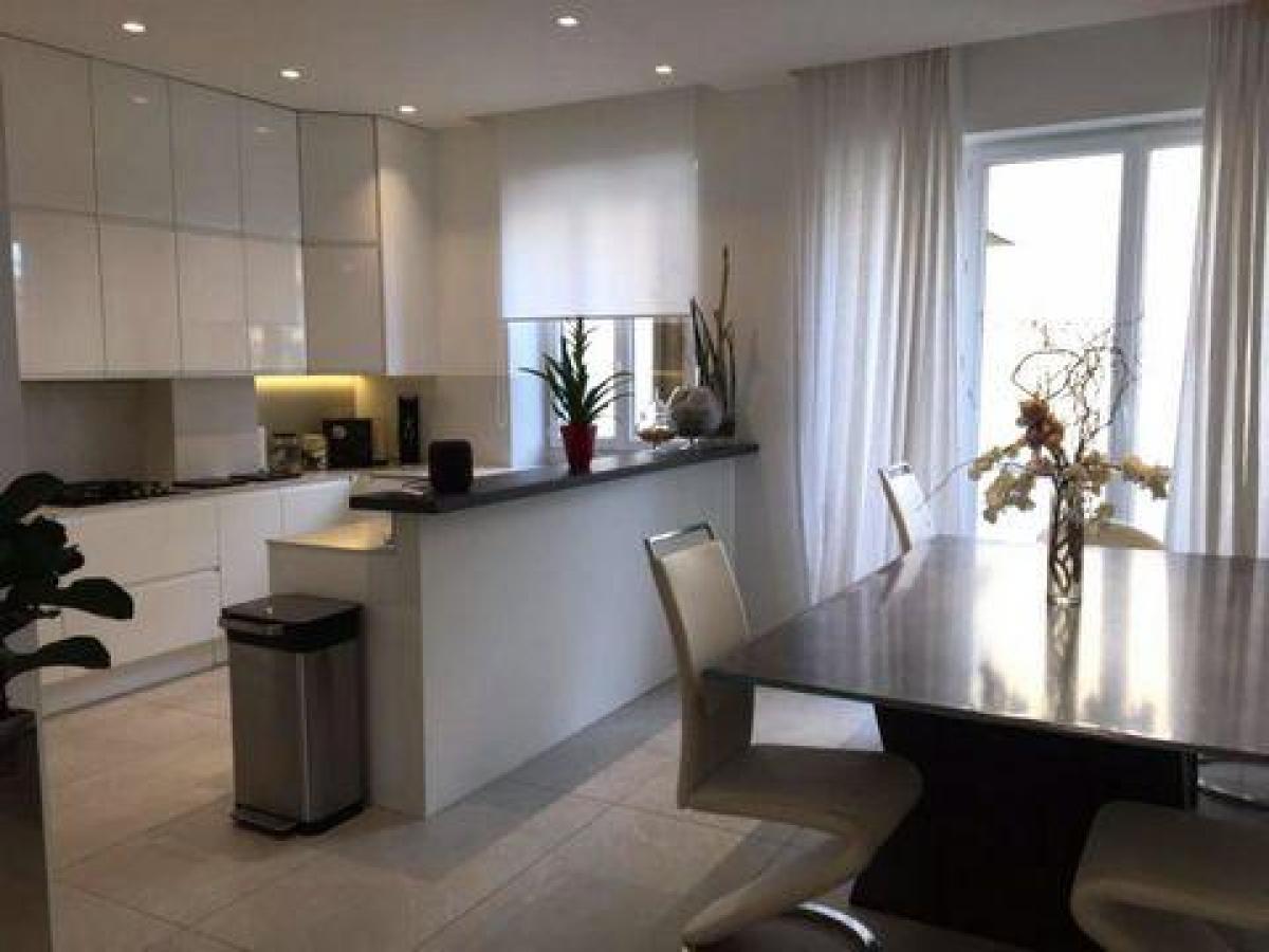 Apartamento com 2 quartos em condomínio em Marseille, France N.º 9481