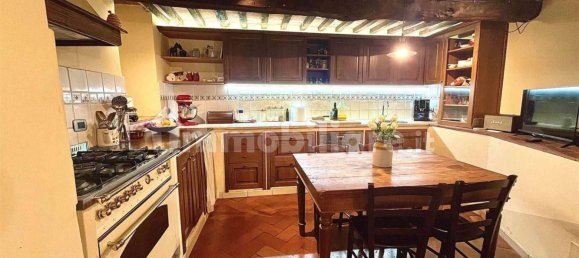 Casa de 3 dormitorios en Pistoia, Italy No. 229342 20