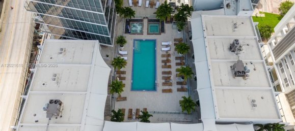 2 Schlafzimmer Gewerbliche Immobilien in Miami, USA, Nr. 614991 4