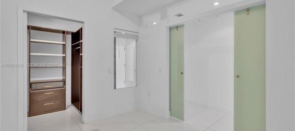 2 Schlafzimmer Gewerbliche Immobilien in Miami, USA, Nr. 614991 8