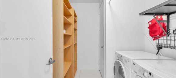 2 Schlafzimmer Gewerbliche Immobilien in Miami, USA, Nr. 614991 11