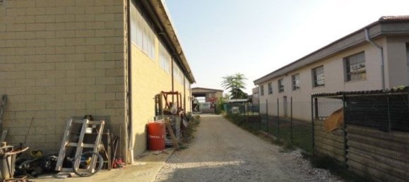 323m² Warehouse in Montepulciano, Italy No. 352257 4
