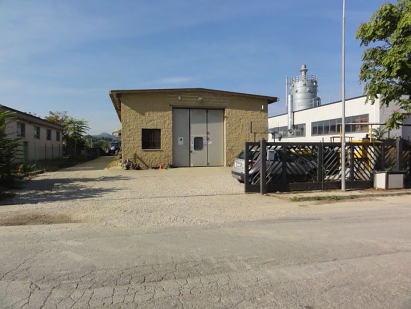 323m² Warehouse in Montepulciano, Italy No. 352257