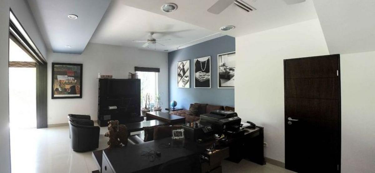 3 bedrooms House in Nuevo Leon, Mexico No. 179562