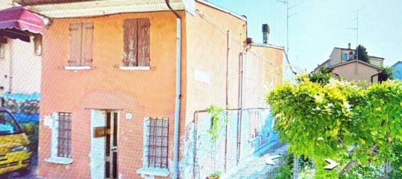 2 bedrooms House in Mantua, Italy No. 343316 4