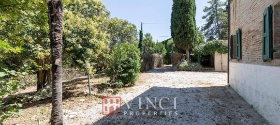 10 rooms Villa in Serrapetrona, Italy No. 83084 24