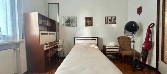 3 غرف نوم شقة في Cremona, Italy رقم 268808 14