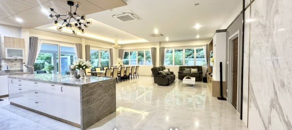 6 bedrooms Villa in Pattaya, Thailand No. 16731 6