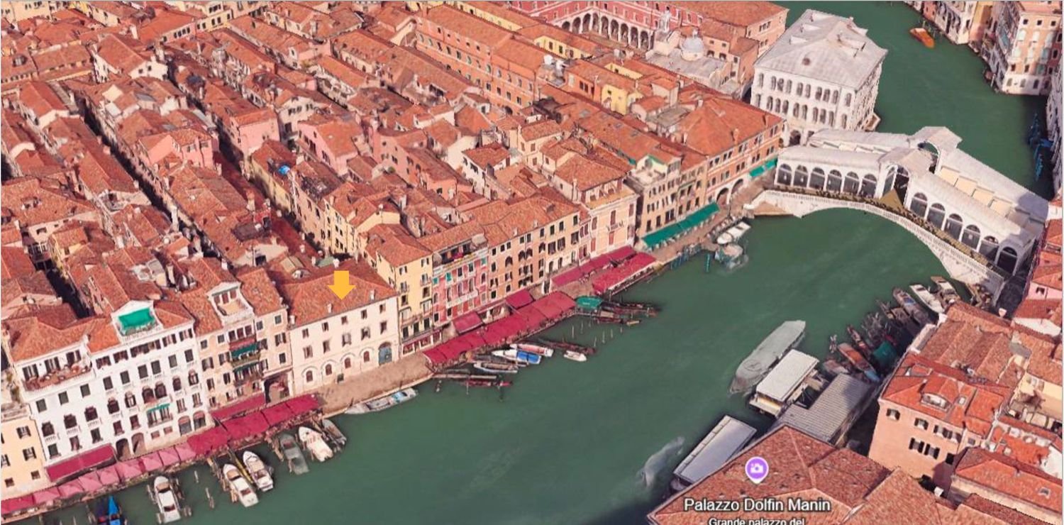 1500m² Building in Venice, Italy No. 369372