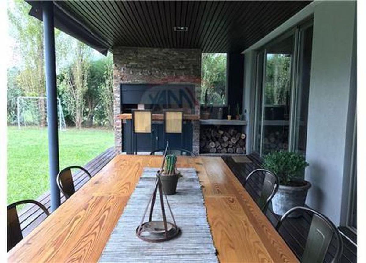 5 bedrooms House in Escobar, Argentina No. 58504