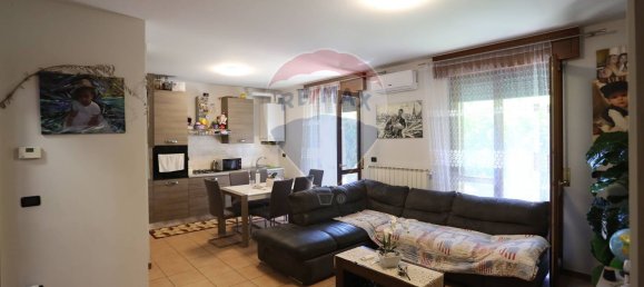3 rooms Apartment in Seriate, Italy No. 303801 4