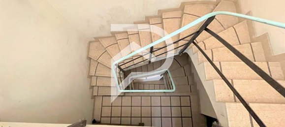 251m² Garage in Pierrefonds, France No. 78958 8