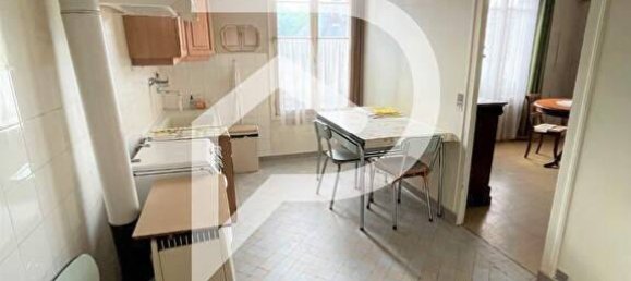 251m² Garage in Pierrefonds, France No. 78958 4