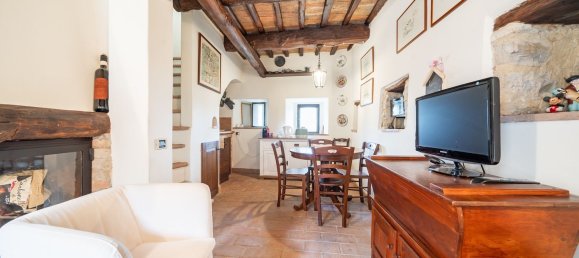 5 rooms House in Marsciano, Italy No. 102149 2