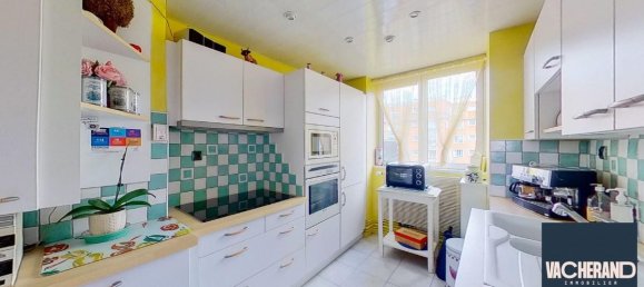 2 bedrooms Apartment in Valenciennes, France No. 88050 3