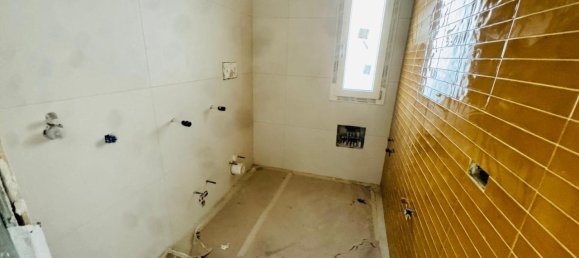 4-Zimmer Wohnung in Brusciano, Italy, Nr. 77735 6