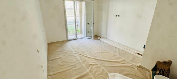 4-Zimmer Wohnung in Brusciano, Italy, Nr. 77735 9