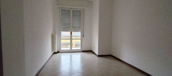 Квартира с 3 спальнями в Пезаро, Италия № 329949 4