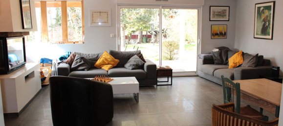 5 bedrooms House in Les Essarts-le-Roi, France No. 331615 3