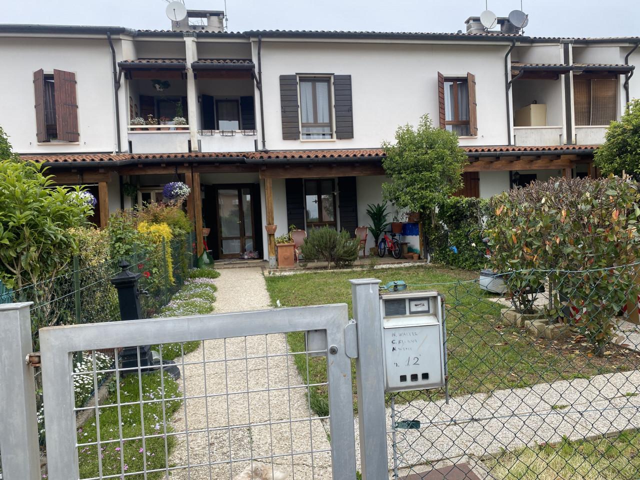 5 rooms House in Montebelluna, Italy No. 75583