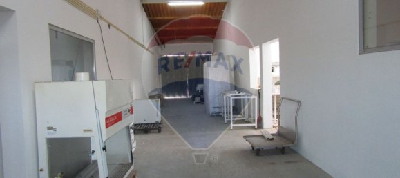 160m² Warehouse in Palmela, Portugal No. 67870 15