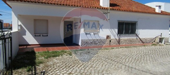 160m² Warehouse in Palmela, Portugal No. 67870 3