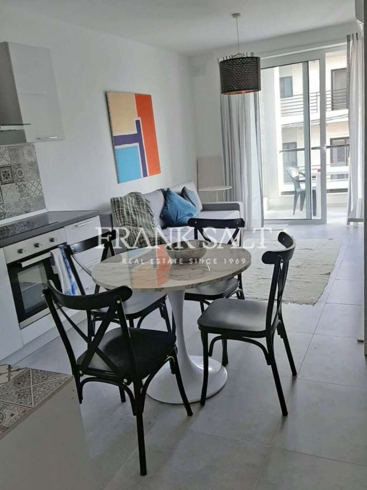 Apartamento T1 em Swieqi, Malta N.º 4446