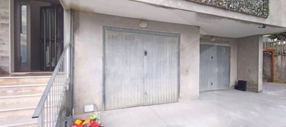 Пентхаус с 4 комнатами в Пескара, Италия № 23000 15