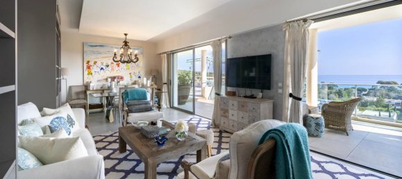 3 bedrooms Apartment in Antibes, France No. 1757 6