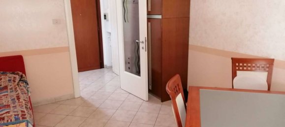 3 bedrooms Apartment in Rome, Italy No. 337137 8