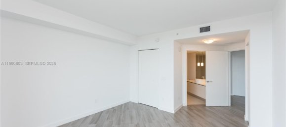 2 dormitorios propiedad comercial en venta en Miami, Miami-Dade, Florida, USA № 615359 5